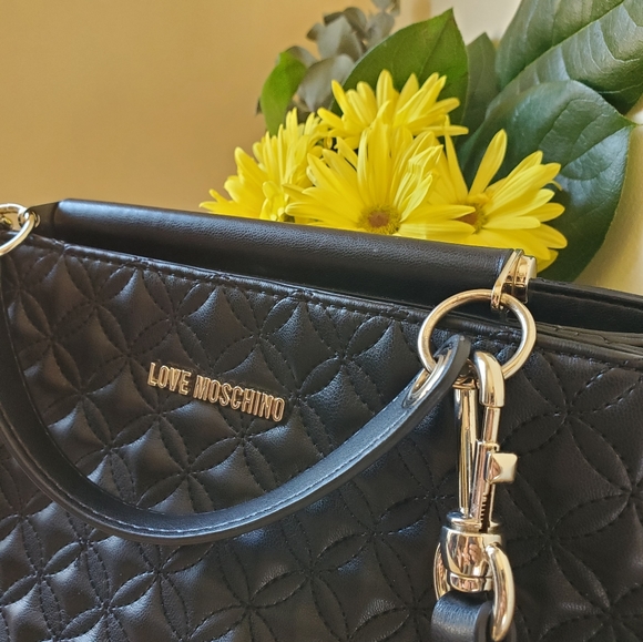 Authentic Love Moschino Purse - Picture 14 of 16